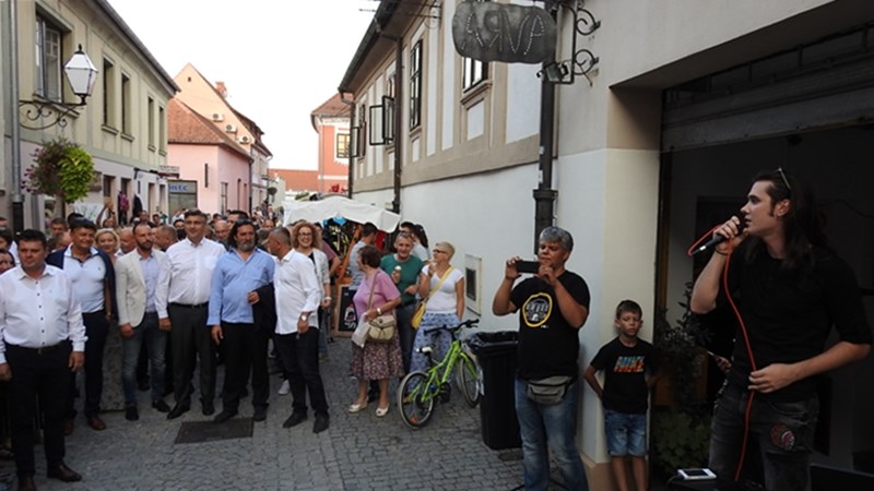 Odgovornost je na Upravi Uljanika, Vlada traži rješenje koje je u ovom trenutku realno i u skladu sa zakonom